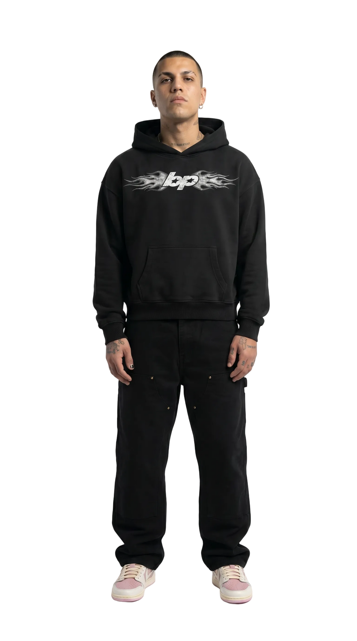 Hoodie boxyfit negro BYPIRLA BP Fire, primer plano del estampado