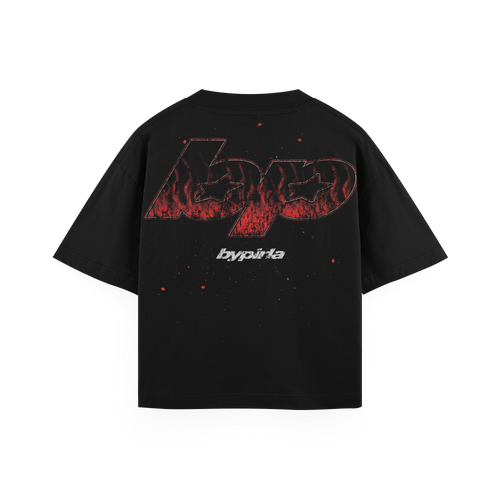 Polera boxyfit negra BYPIRLA de algodón premium, vista trasera
